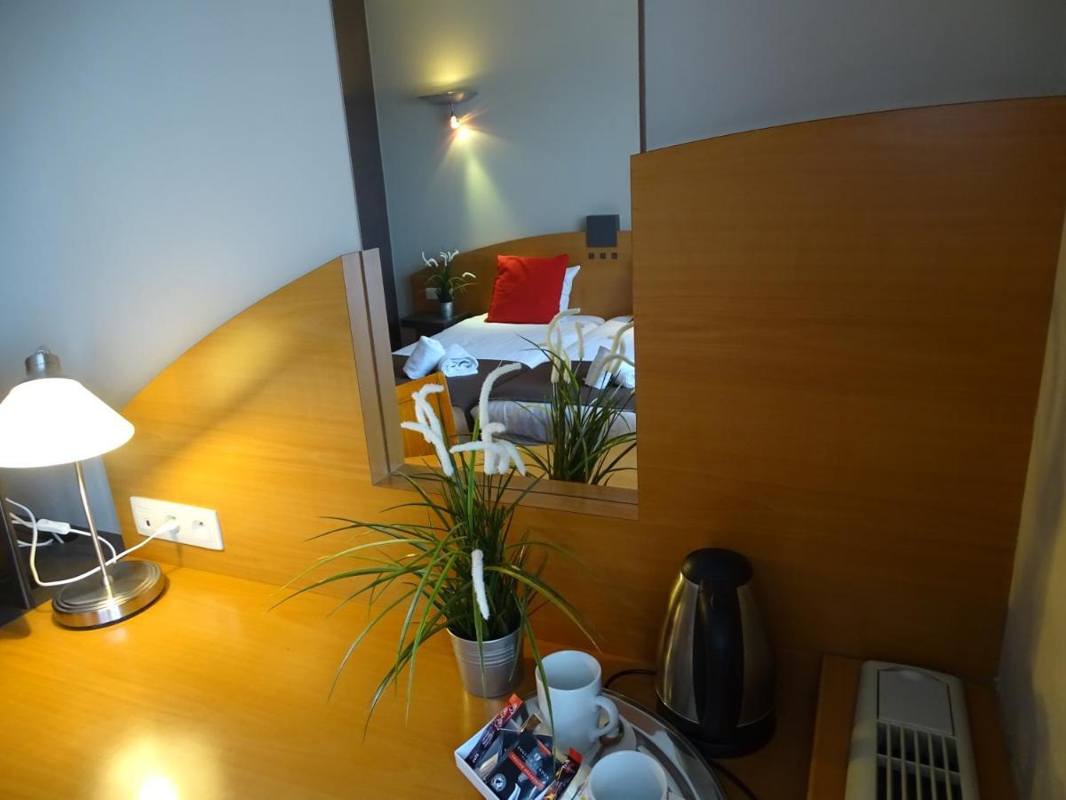 Sleep & Go Brussels Expo Hotel Wemmel Exterior photo